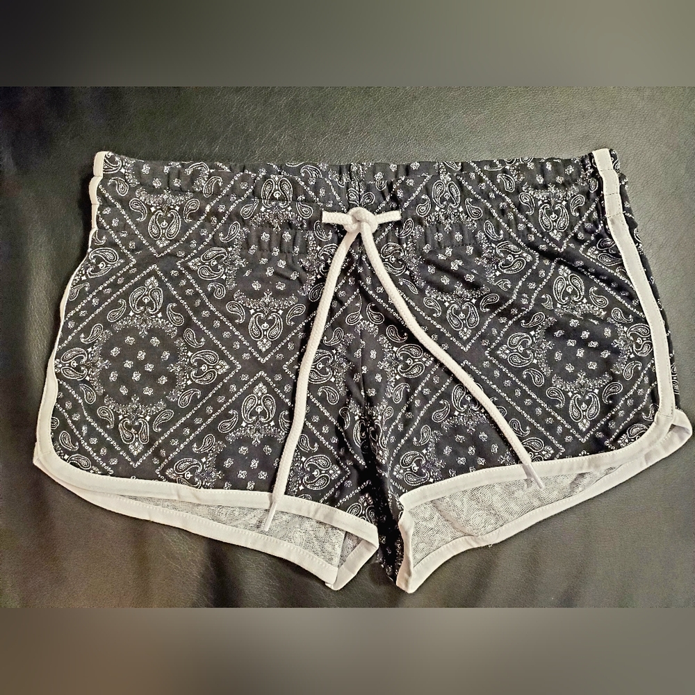 Terranova Paisley Print Drawstring Waist Shorts